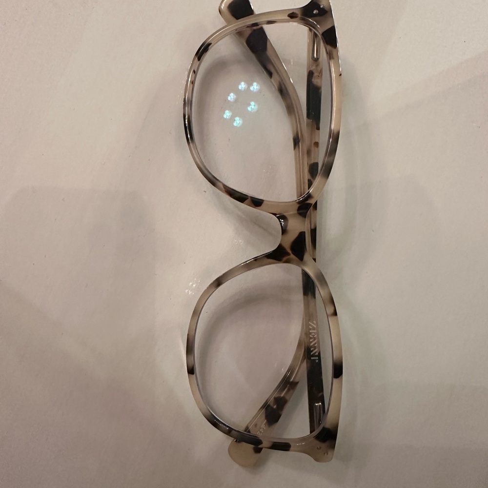 Chic Tortoise Shell Eyeglasses- blue light